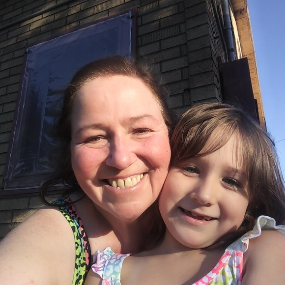 Meet your Posher, Michelle - Picture 1 of 1